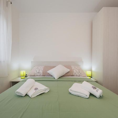 Apartments Mare Trogir Pokoj fotografie