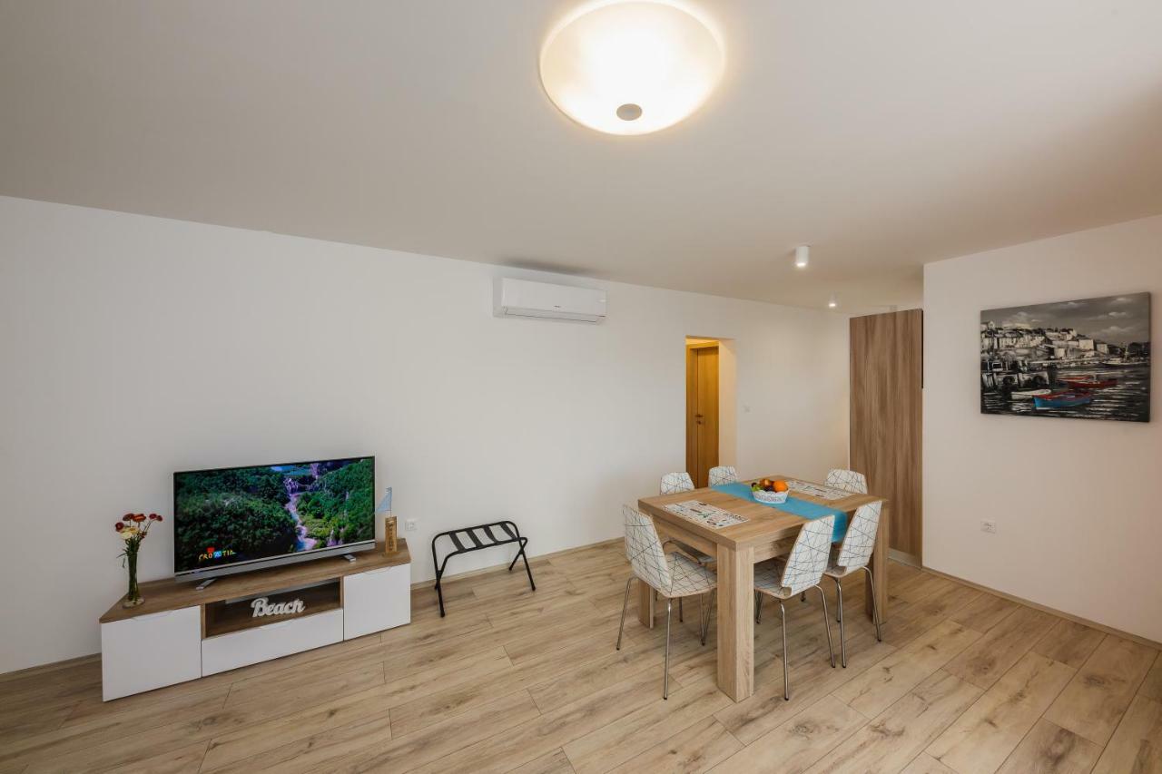 Apartments Mare Trogir Exteriér fotografie